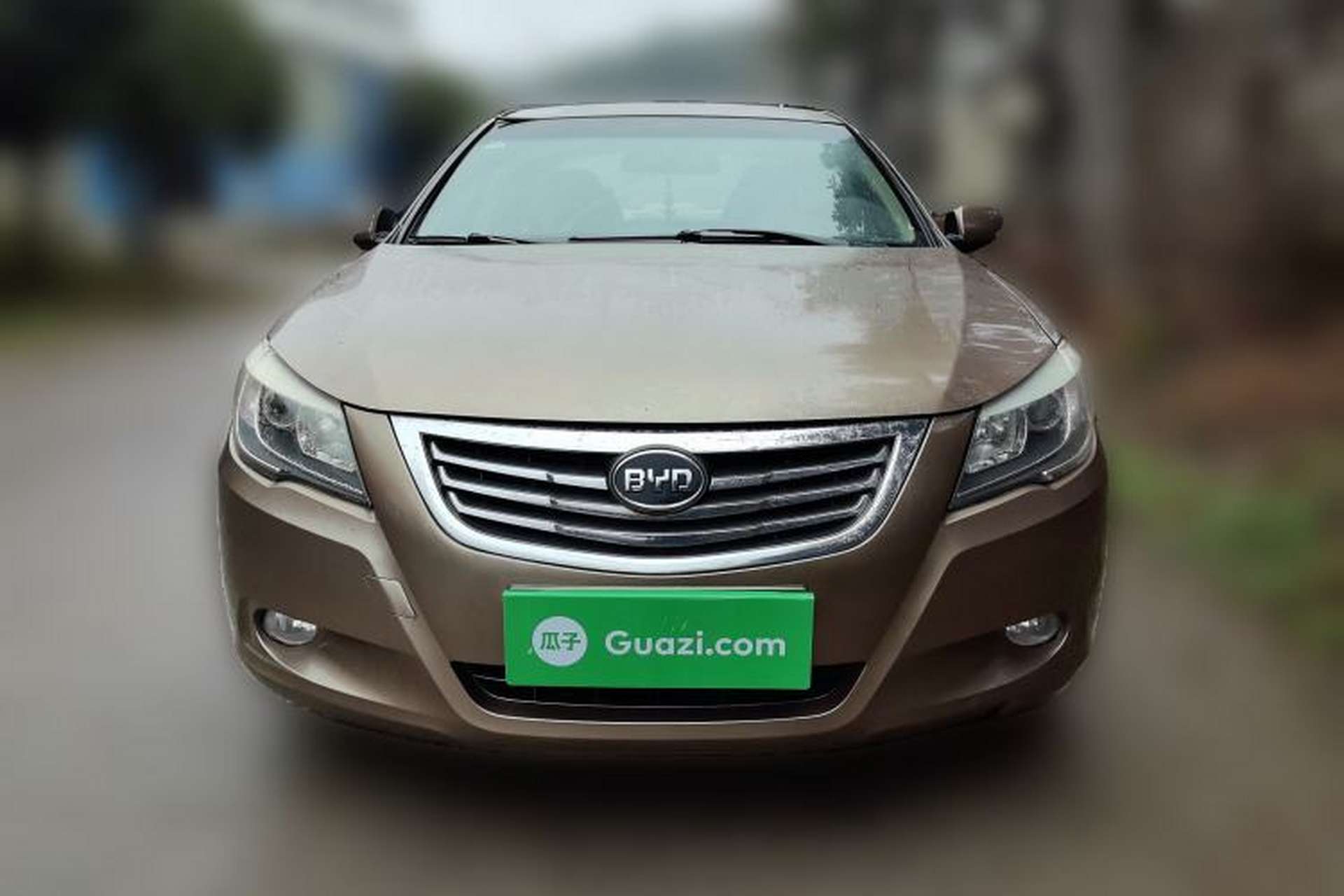 Used BYD G6 2011 2.0L Manual Luxury Edition Front