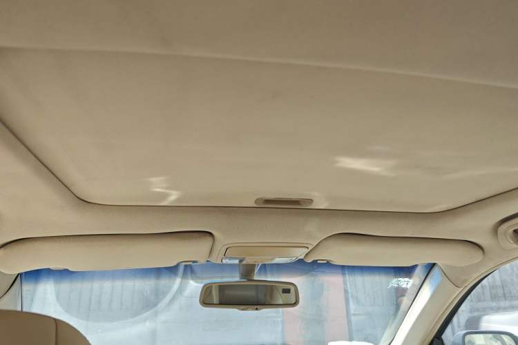 Used BYD G6 2011 2.0L Manual Luxury Version Headliner