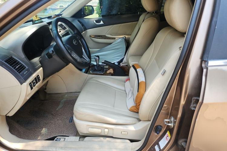 Used BYD G6 2011 2.0L Manual Luxury Version Left Front Seat