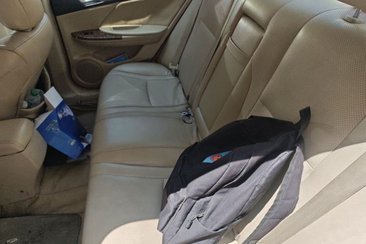 Used BYD G6 2011 2.0L Manual Luxury Version Left Rear Seat
