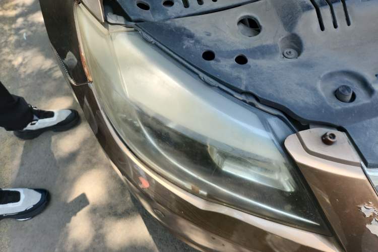 Used BYD G6 2011 2.0L Manual Luxury Version Right Front Headlight