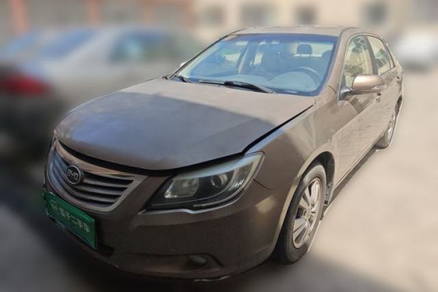 Used BYD G6 2011 2.0L Manual Luxury Version