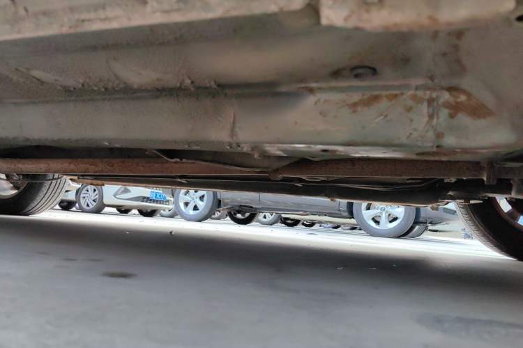Used BYD G6 2011 1.5T Manual Luxury Edition Chassis Front Right