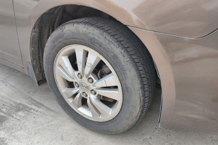 Used BYD G6 2011 1.5T Manual Luxury Edition Right Front Wheel Hub