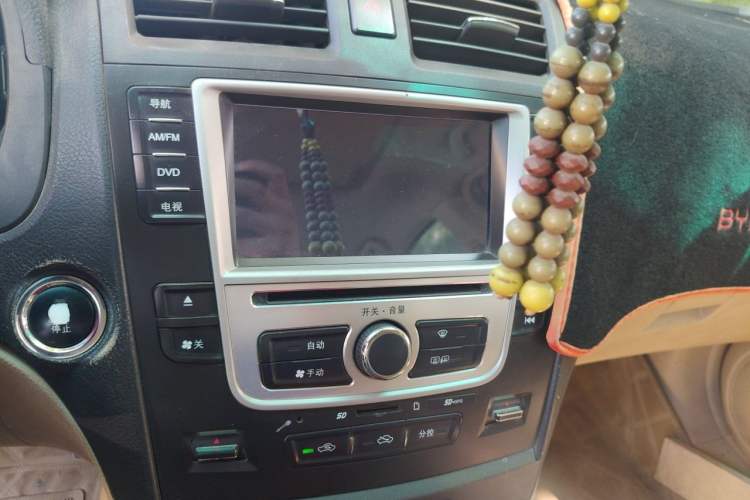 Used BYD G6 2011 2.0L Manual Luxury Version Audio And AC Panel