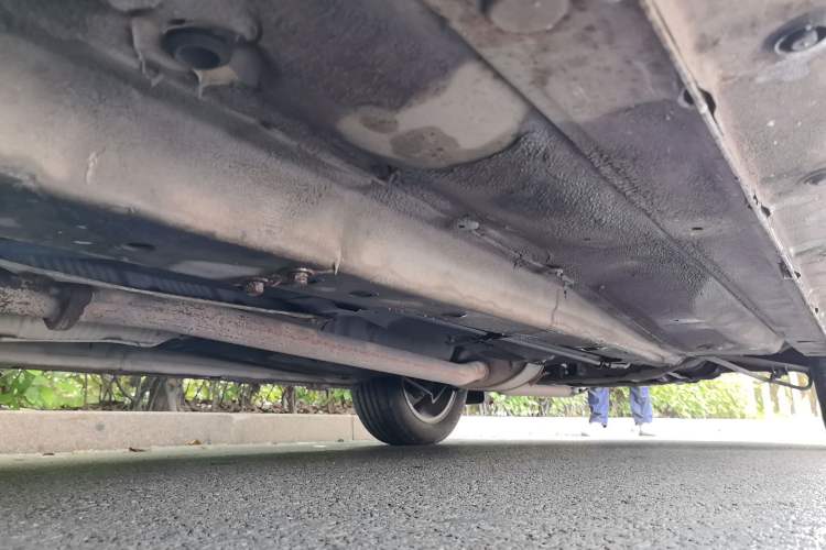 Used BYD G6 2011 2.0L Manual Luxury Version Chassis Front Left