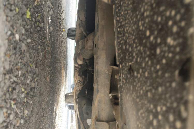 Used BYD G6 2011 2.0L Manual Luxury Version Chassis Front