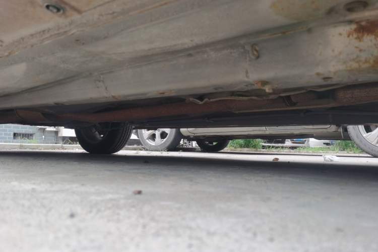 Used BYD G6 2011 2.0L Manual Luxury Version Chassis Front Right