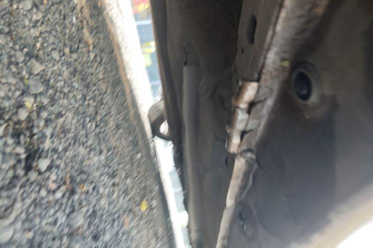 Used BYD G6 2011 2.0L Manual Luxury Version Chassis Rear Right