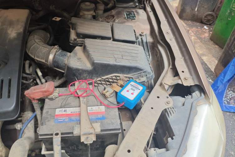Used BYD G6 2011 2.0L Manual Luxury Version Engine Bay Left