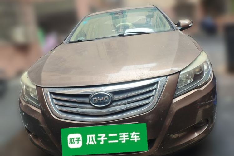 Used BYD G6 2011 2.0L Manual Luxury Version Front