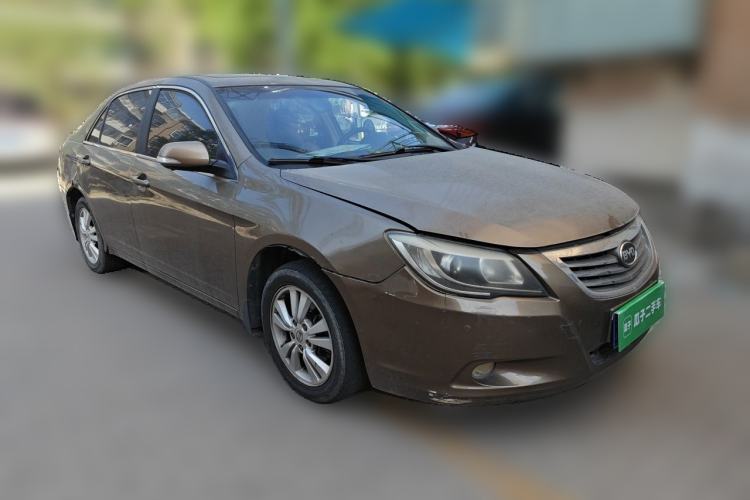 Used BYD G6 2011 1.5T Manual Luxury Edition Front Right 45 Deg