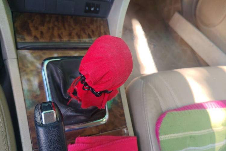 Used BYD G6 2011 2.0L Manual Luxury Version Gear Lever