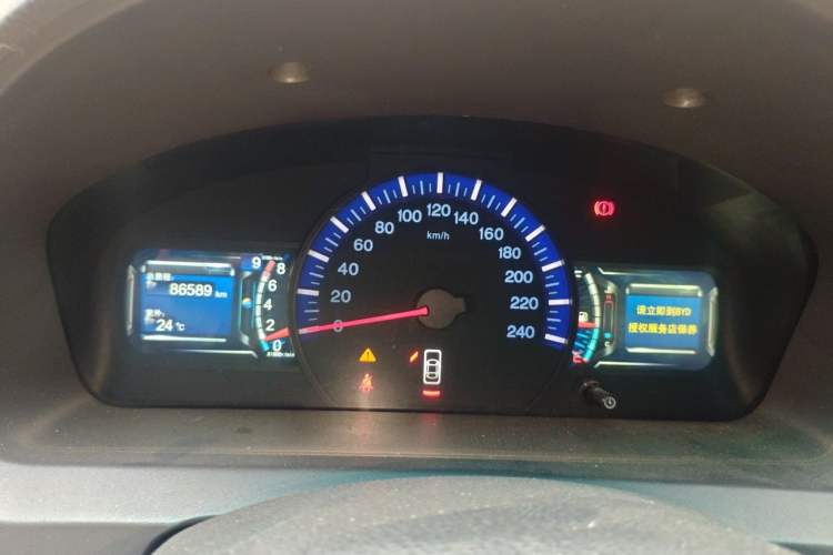 Used BYD G6 2011 2.0L Manual Luxury Version Instrument Cluster