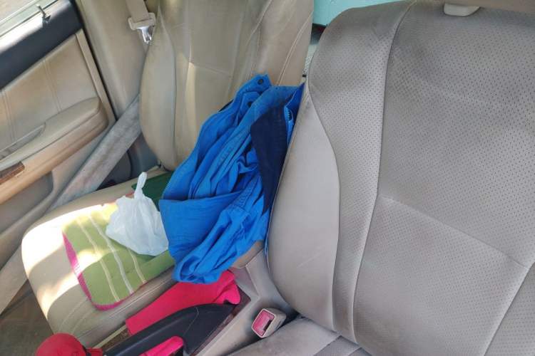 Used BYD G6 2011 2.0L Manual Luxury Version Left Front Seat