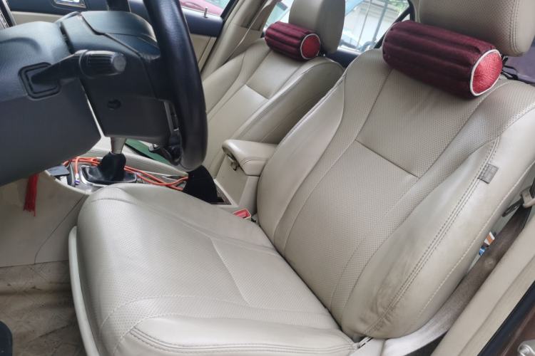 Used BYD G6 2011 2.0L Manual Luxury Version Left Front Seat