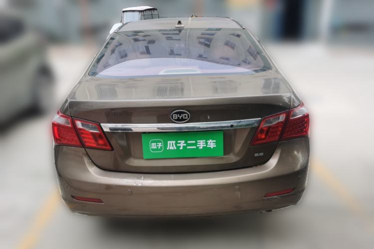 Used BYD G6 2011 2.0L Manual Luxury Version Rear