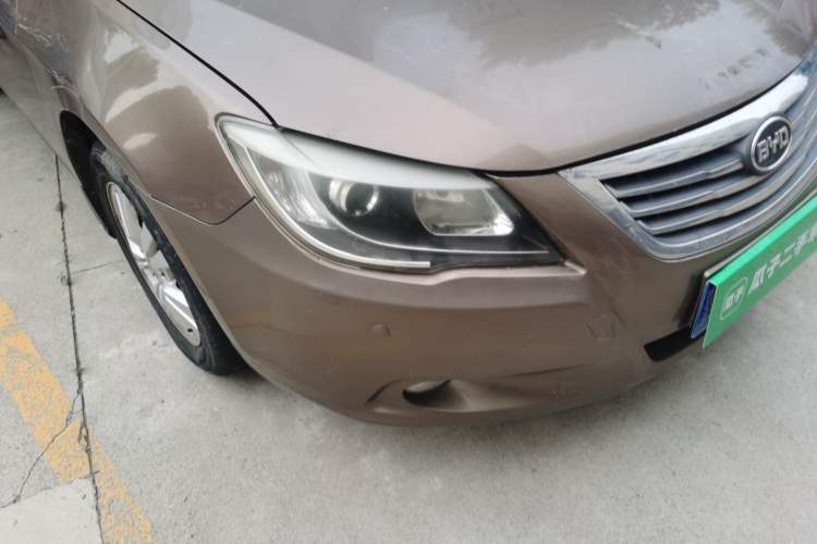 Used BYD G6 2011 2.0L Manual Luxury Version Right Front Headlight
