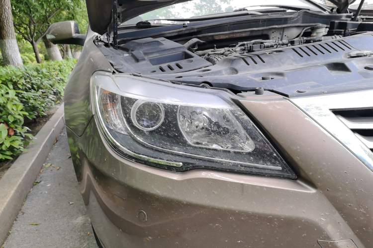 Used BYD G6 2011 2.0L Manual Luxury Version Right Front Headlight