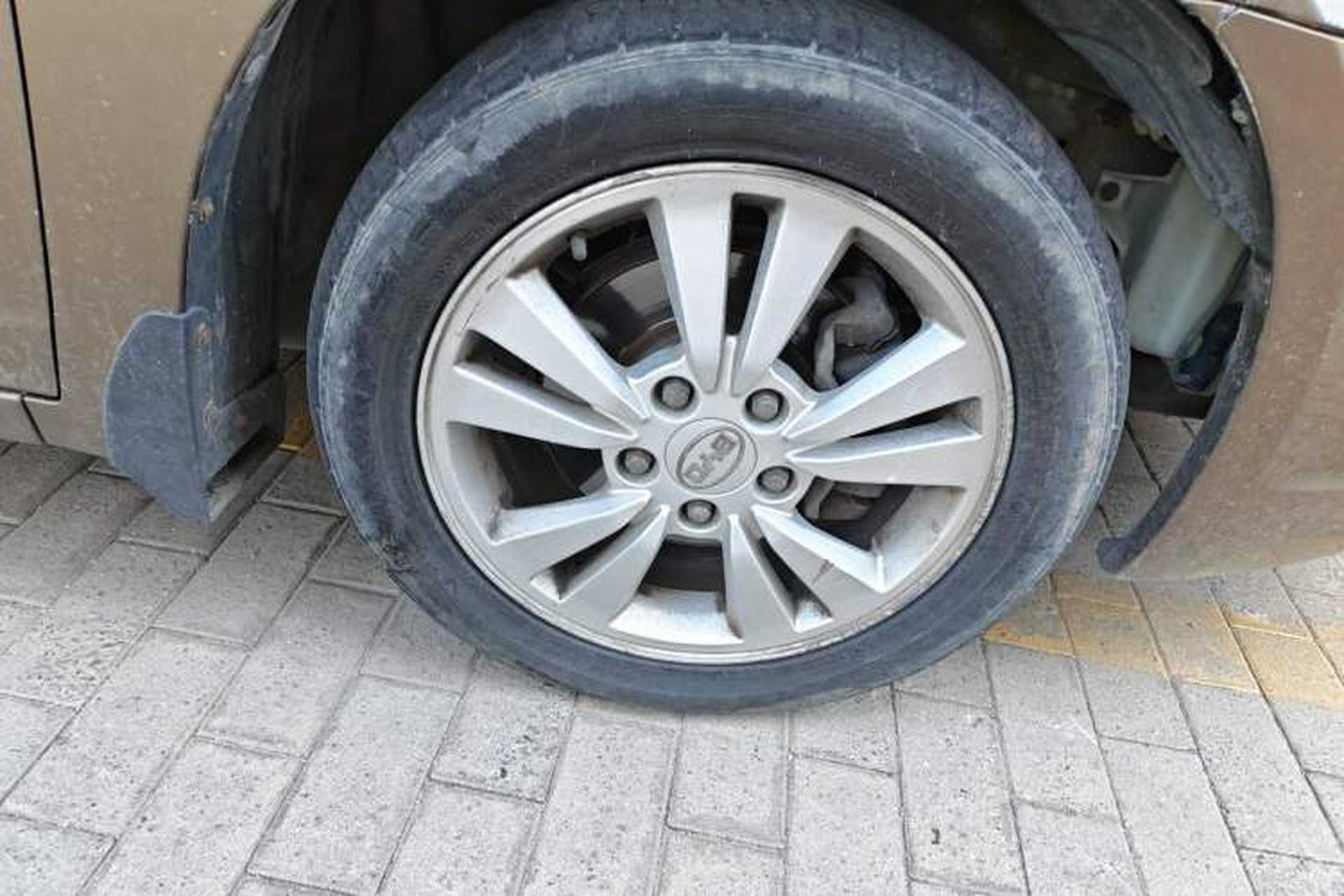 Used BYD G6 2011 1.5T Manual Luxury Edition Right Front Wheel Hub