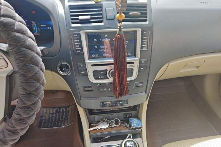 Used BYD G6 2012 1.5TI Manual Luxury Edition Audio And AC Panel