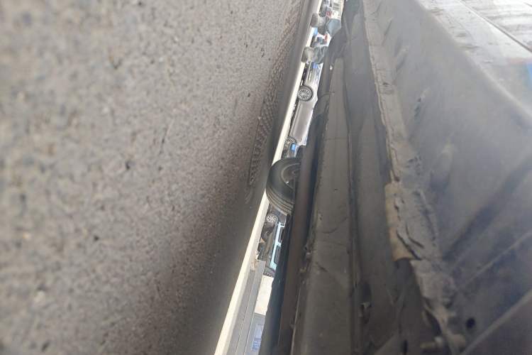 Used BYD G6 2012 1.5TI Manual Luxury Edition Chassis Front Right
