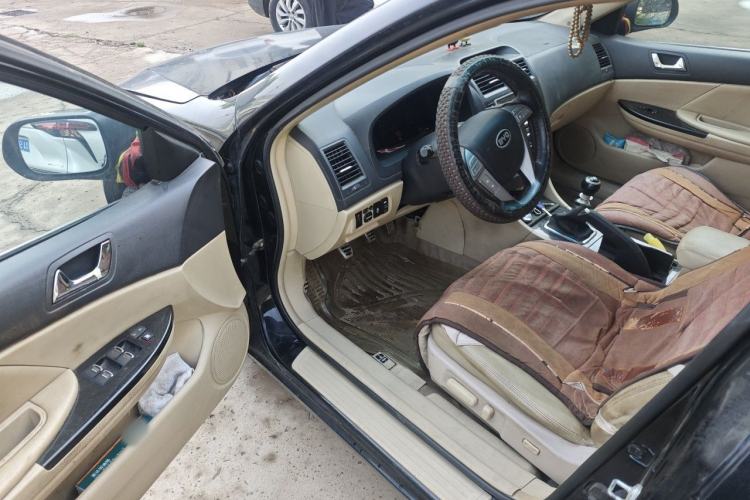 Used BYD G6 2012 1.5TI Manual Luxury Edition Driver Seat