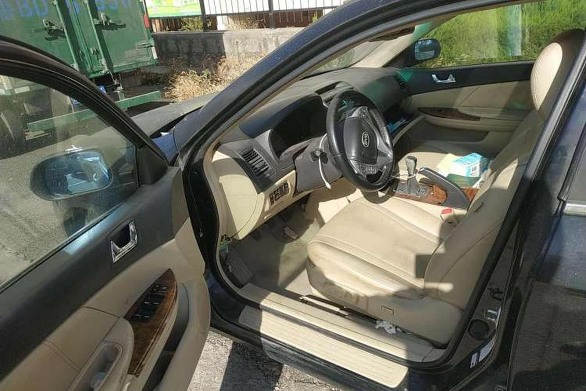 Used BYD G6 2012 2.0L Manual Luxury Version Driver Seat