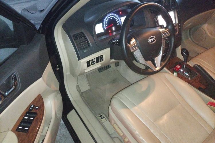 Used BYD G6 2012 1.5TID Automatic Prestige Version Driver Seat