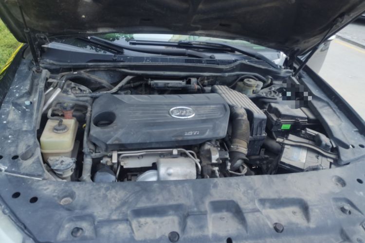 Used BYD G6 2012 1.5TI Manual Luxury Edition Engine Bay