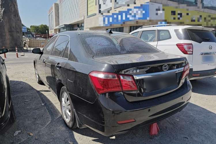 Used BYD G6 2012 1.5TI Manual Luxury Edition Exterior 4