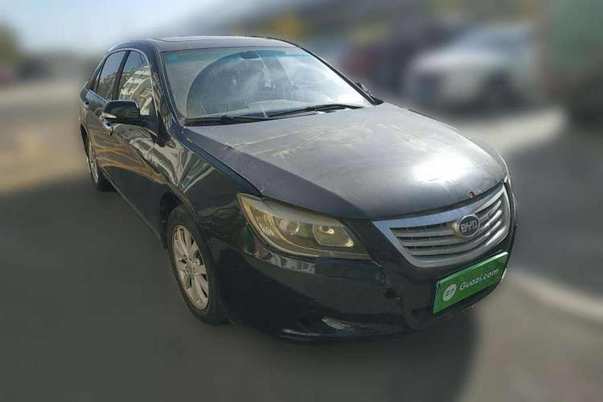 Used BYD G6 2012 2.0L Manual Luxury Version Front Right 45 Deg