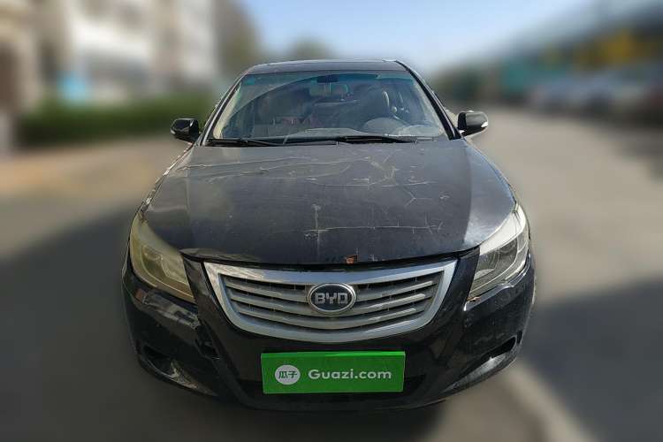 Used BYD G6 2012 2.0L Manual Luxury Version Front