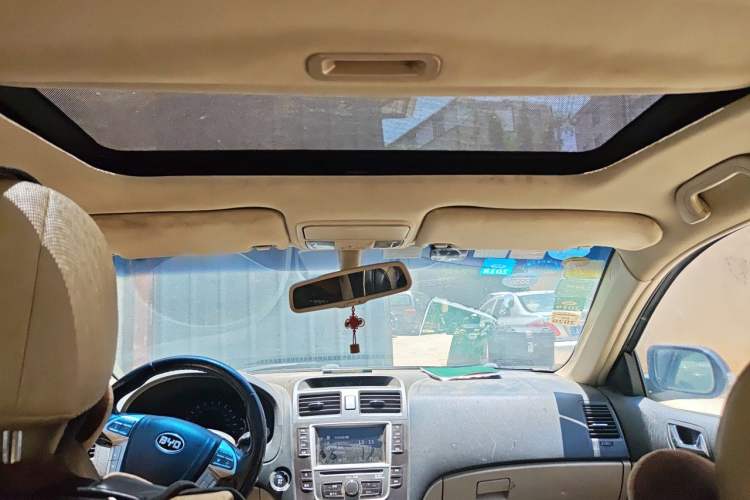 Used BYD G6 2012 1.5T Automatic Prestige Edition Headliner