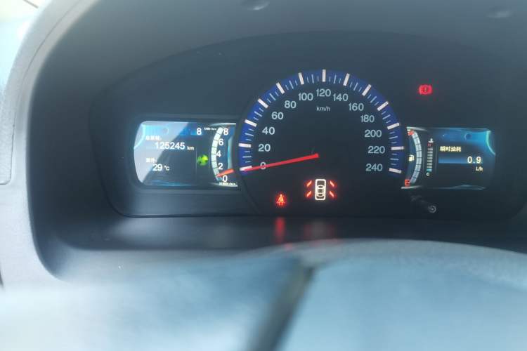 Used BYD G6 2012 1.5TI Manual Luxury Edition Odometer Close Up