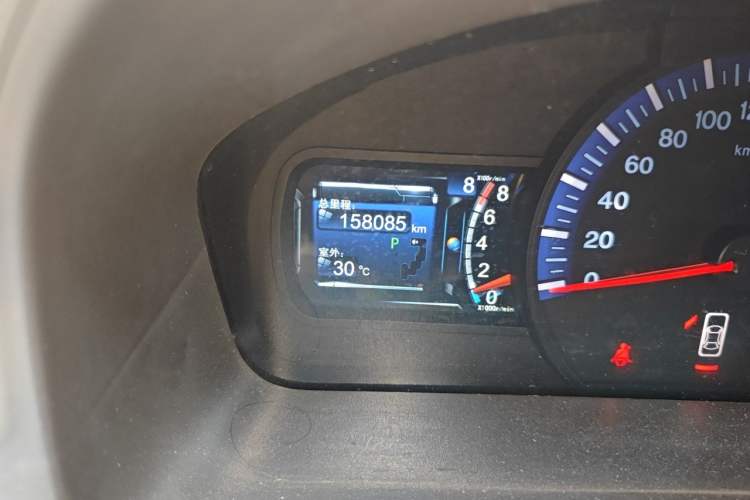 Used BYD G6 2012 1.5T Automatic Prestige Edition Odometer Close Up