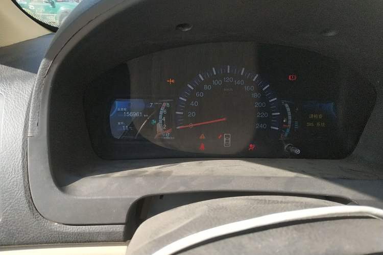 Used BYD G6 2012 2.0L Manual Luxury Version Odometer Close Up