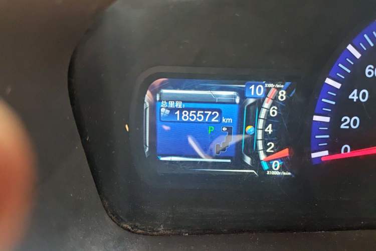 Used BYD G6 2012 1.5T Automatic Prestige Edition Odometer Close Up
