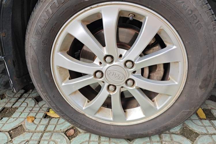 Used BYD G6 2012 1.5T Automatic Prestige Edition Right Front Wheel Hub