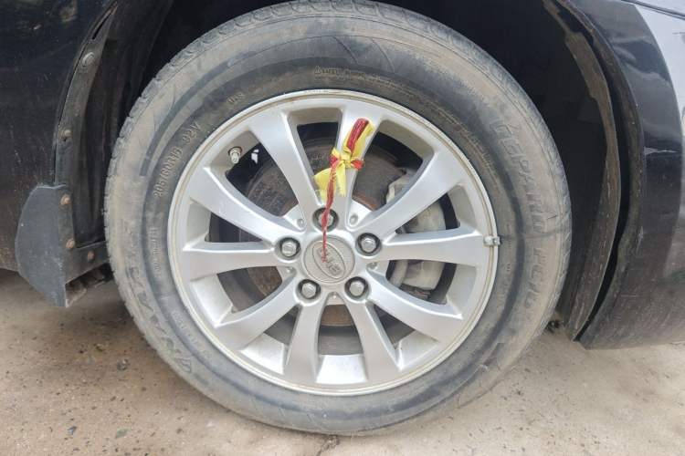 Used BYD G6 2012 1.5TI Manual Luxury Edition Right Front Wheel Hub
