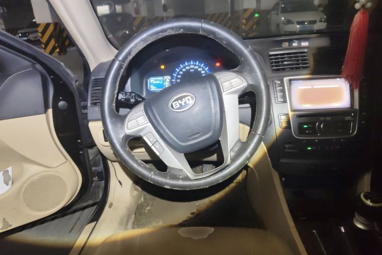 Used BYD G6 2012 1.5TI Manual Luxury Edition Steering Wheel