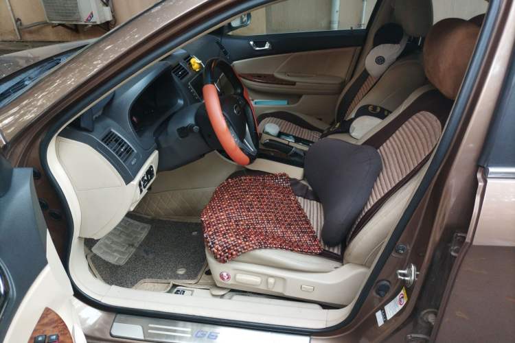 Used BYD G6 2012 1.5T Automatic Prestige Edition Driver Seat