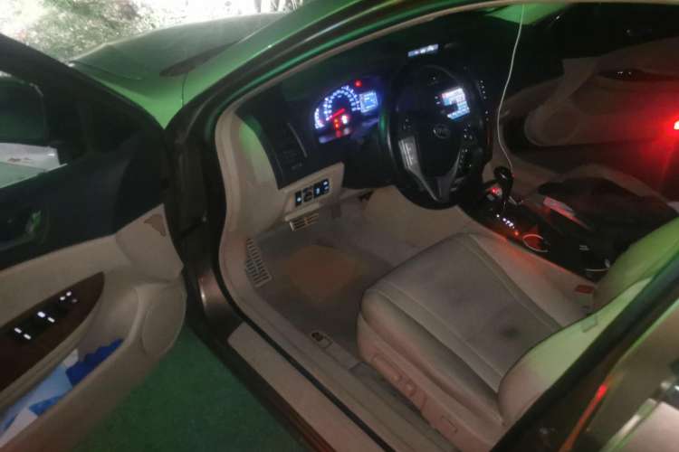 Used BYD G6 2012 1.5T Automatic Prestige Edition Driver Seat