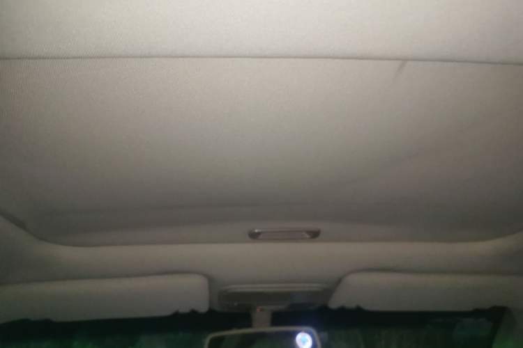 Used BYD G6 2012 1.5T Automatic Prestige Edition Headliner