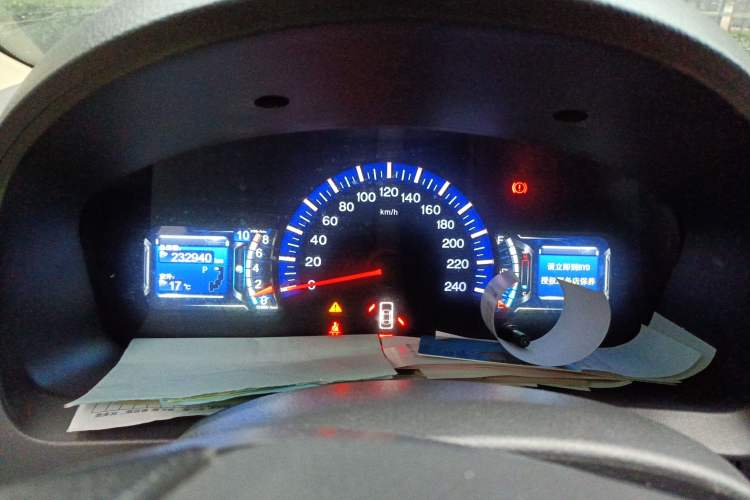 Used BYD G6 2012 1.5TID Automatic Prestige Edition Instrument Cluster