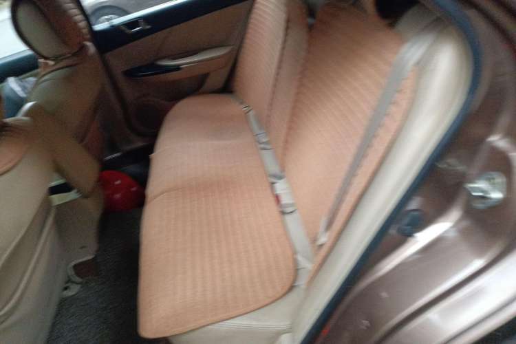 Used BYD G6 2012 1.5TID Automatic Prestige Edition Left Rear Seat