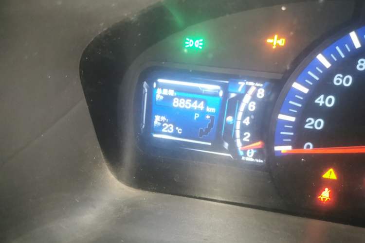 Used BYD G6 2012 1.5T Automatic Prestige Edition Odometer Close Up