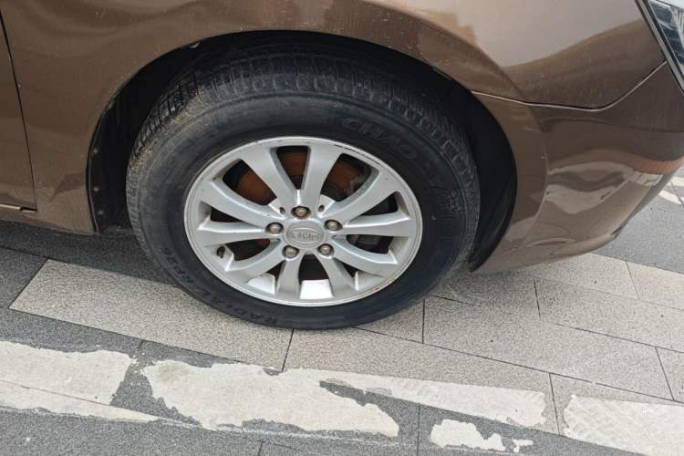 Used BYD G6 2012 1.5TID Automatic Prestige Version Right Front Wheel Hub