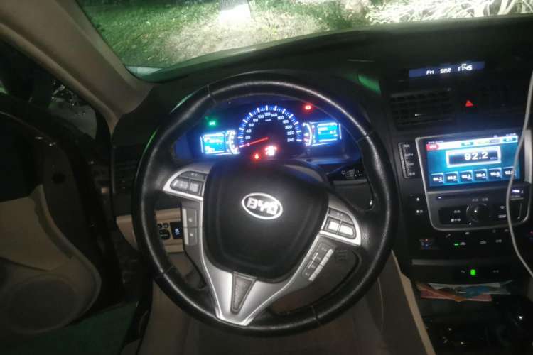 Used BYD G6 2012 1.5T Automatic Prestige Edition Steering Wheel