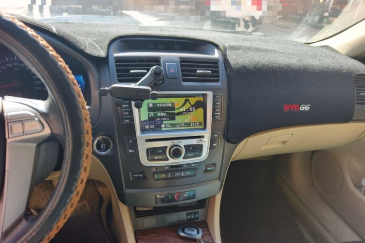 Used BYD G6 2012 1.5TI Manual Luxury Edition Audio And AC Panel